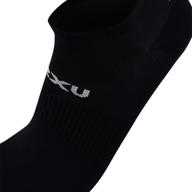 2XU-Ankle-Sock-3-Pack-Black-White-close