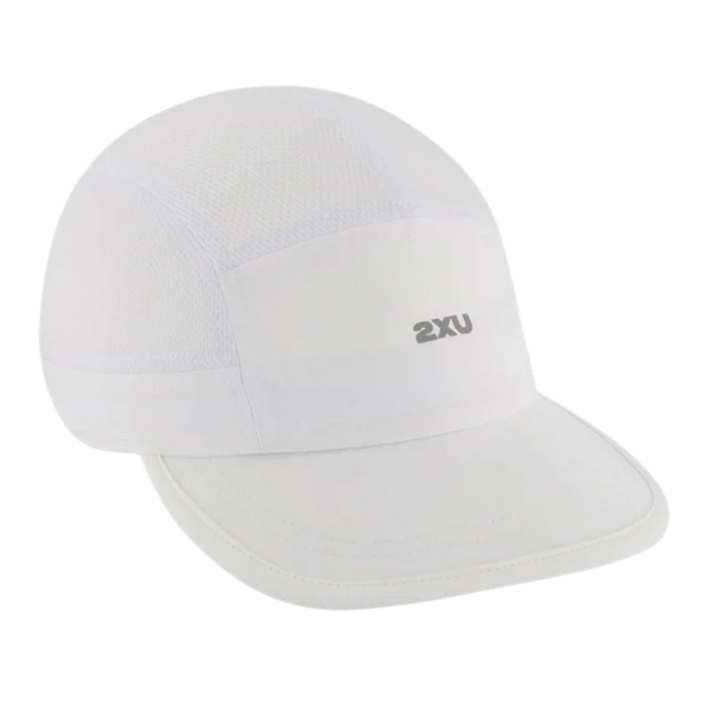 2XU-Light-Speed-Small-Cap-white-side