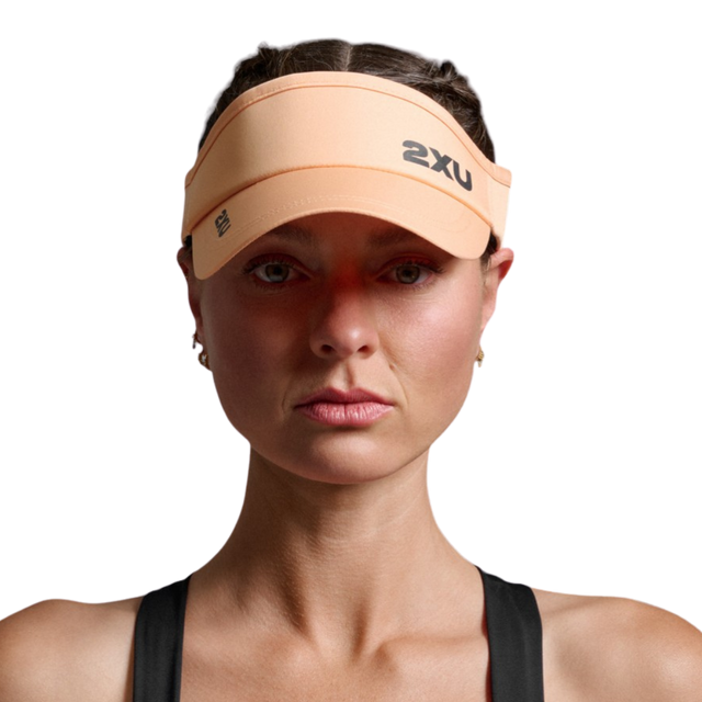 2XU - Run Visor - Fuzzy Peach/Black - Aid Station