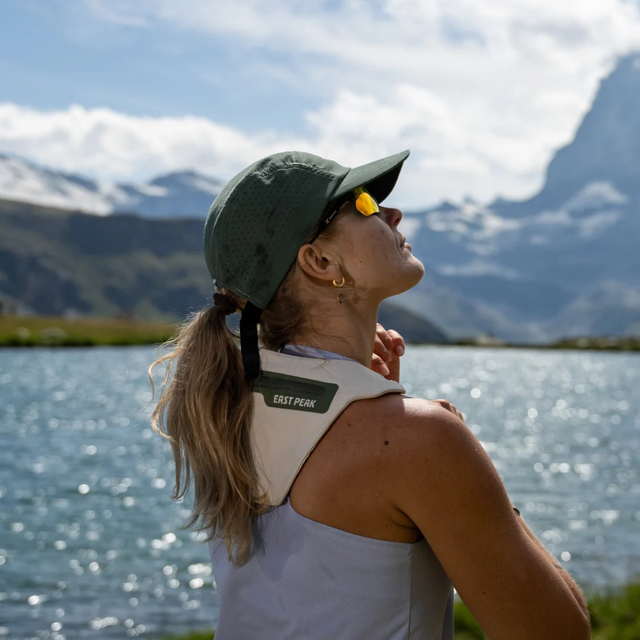 East-Peak-Ice-Bandana-V2-Moss-green-life