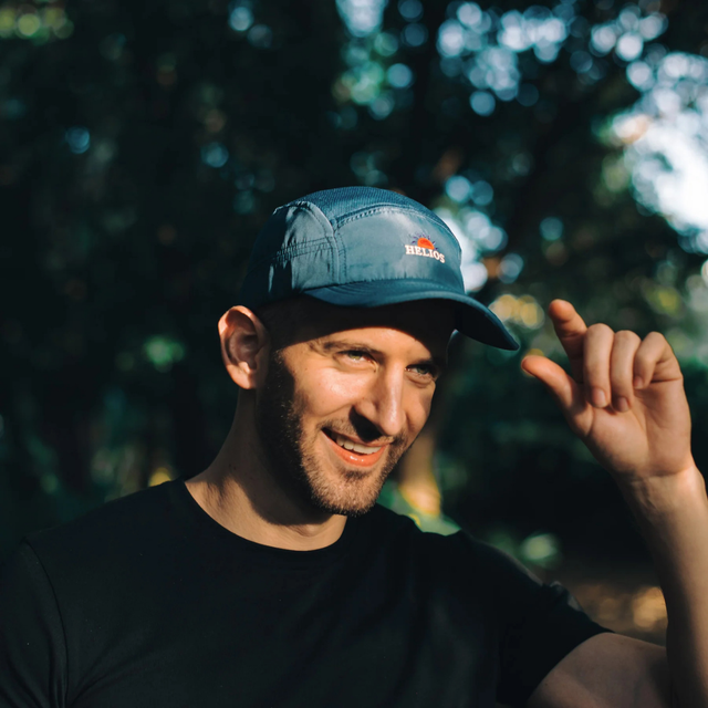 Helios-Ultralight-7-PanelSoft-Brim-Running-Cap-navy-life