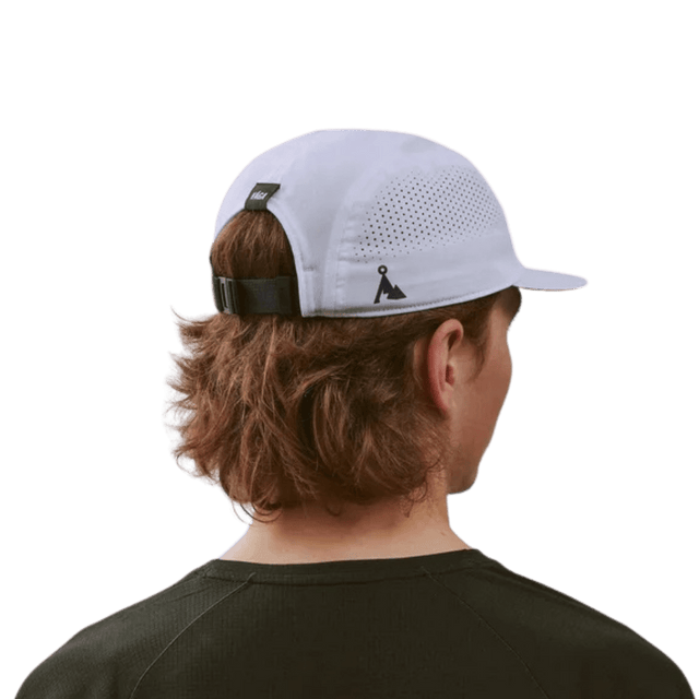 VÅGA - Feather Racing Cap - White - Aid Station