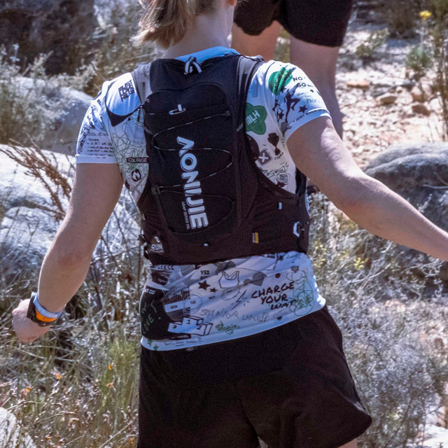 AONIJIE - Leap Series 10L - Black (Lifestyle)