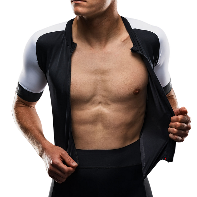 Close-up of the separating YKK front zipper open on the FUSION Tempo! THREE Unisex Tri Suit in Black