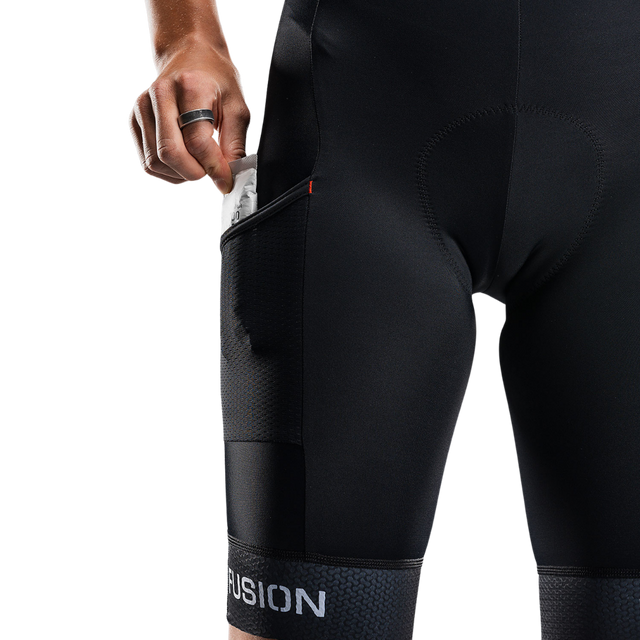 Close-up of the external thigh pocket on the FUSION Tempo! THREE Unisex Tri Suit in Black