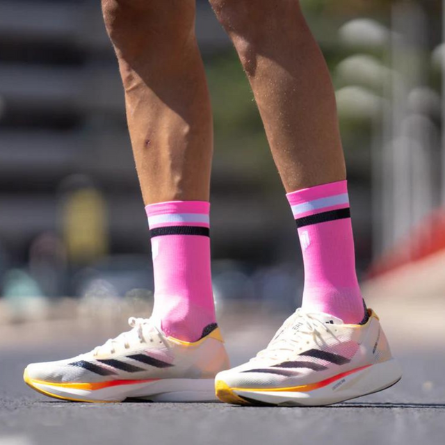 Sporcks - Run Ultralight Sock - Pro Pink (Lifestyle3)